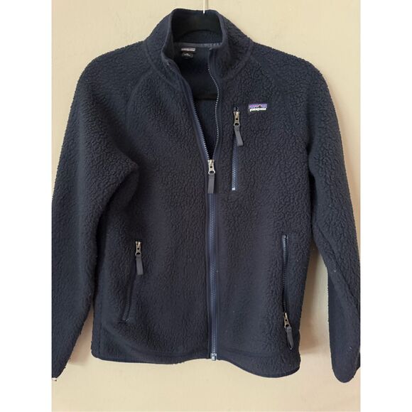 PATAGONIA FLEECE JACKET Youth xl but can fit adult size Small
Great condition - Picture 2 of 3